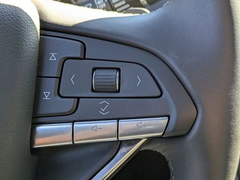 New 2025 Cadillac XT6 Luxury image 27