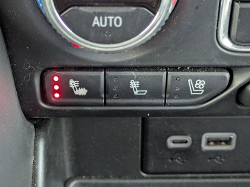 Used 2023 GMC Yukon AT4 w/ LPO, Floor Liner Package AWD/4WD image 25