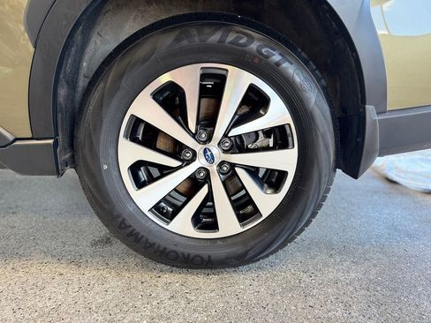 Used 2024 Subaru Outback Premium AWD/4WD image 23
