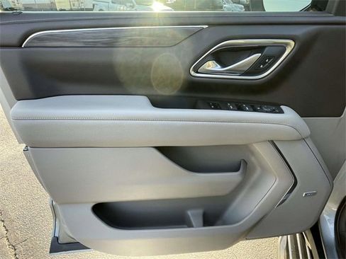 Certified 2023 GMC Yukon XL SLT image 16