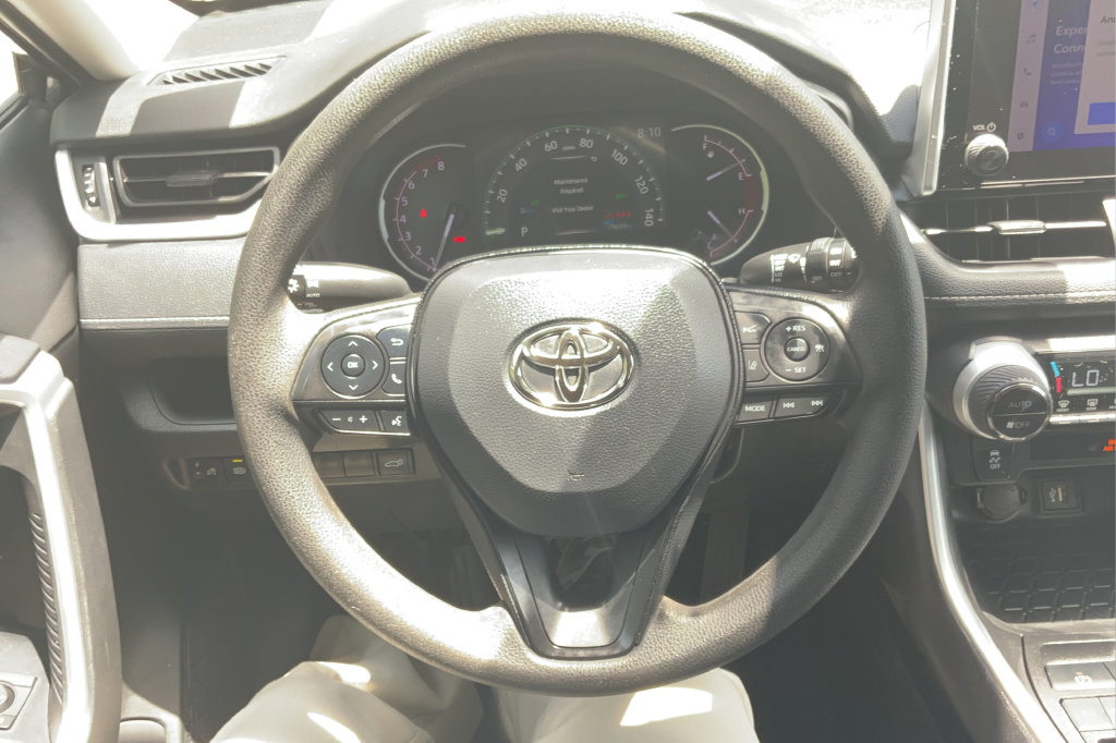 Used 2023 Toyota RAV4 XLE w/ Convenience Package FWD image 14