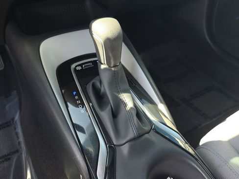 Used 2025 Toyota Corolla SE image 12