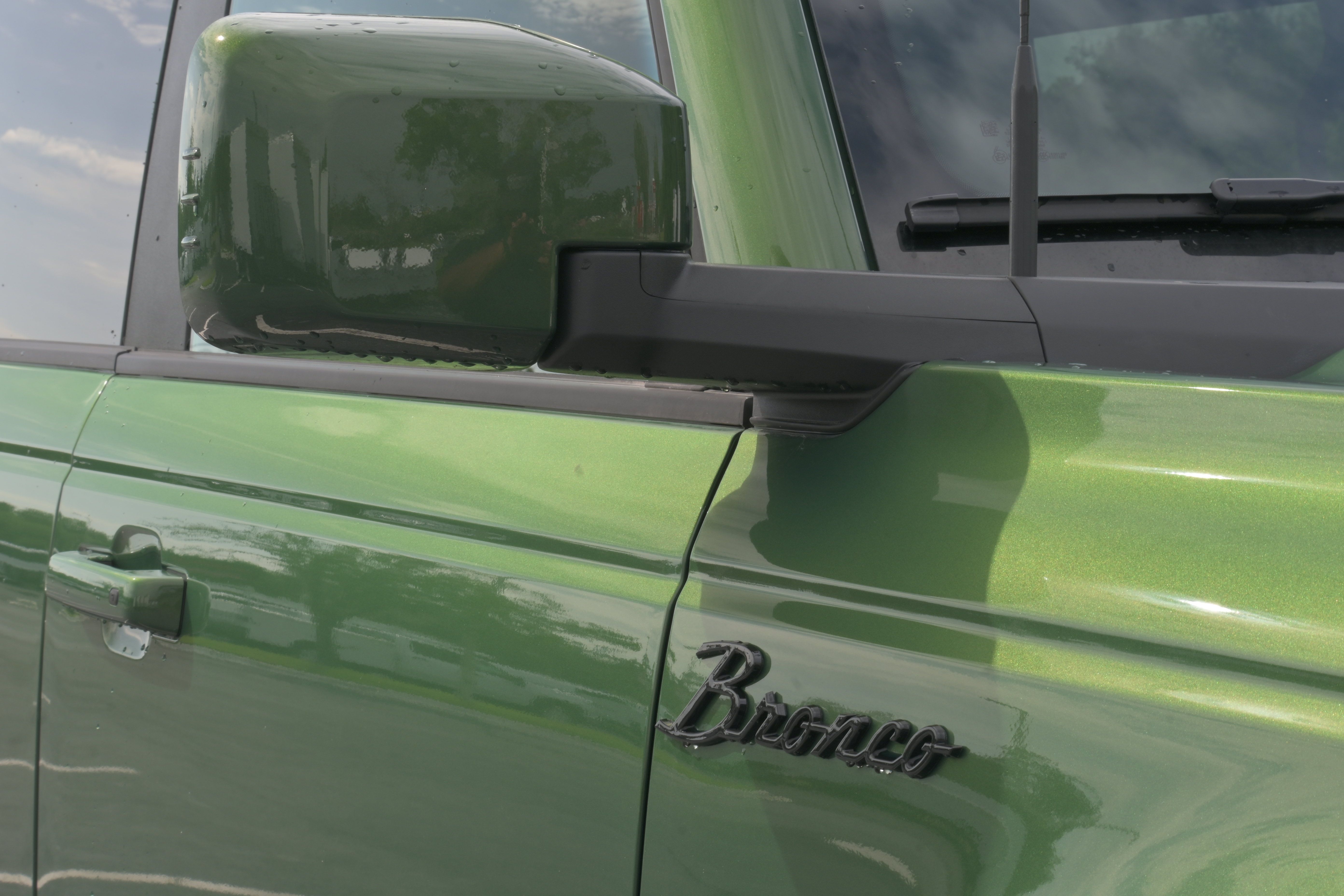 Used 2025 Ford Bronco Outer Banks AWD/4WD image 40