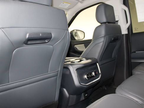 New 2026 Ford Expedition Max Active RWD image 28