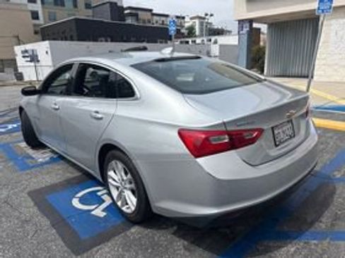 Used 2018 Chevrolet Malibu LT FWD image 7