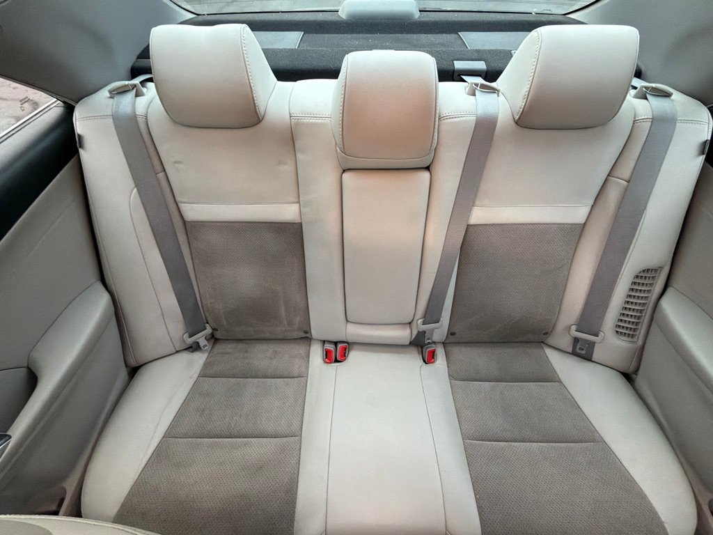 Used 2013 Toyota Camry XLE w/ Leather Pkg FWD image 28