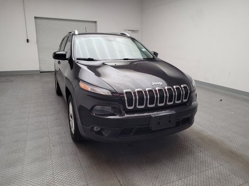 Used 2014 Jeep Cherokee Latitude w/ Cold Weather Group AWD/4WD image 14