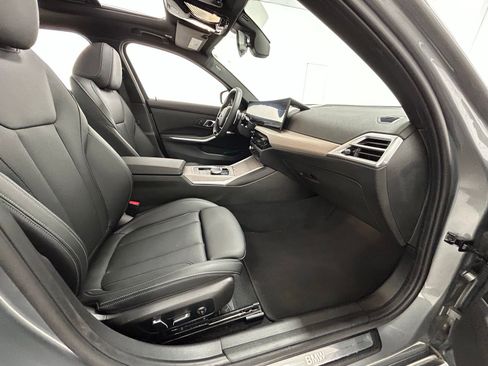 Used 2025 BMW 330i xDrive Sedan AWD/4WD image 40