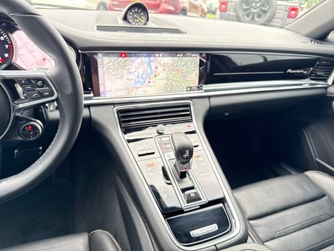 Used 2020 Porsche Panamera 4 AWD/4WD image 22