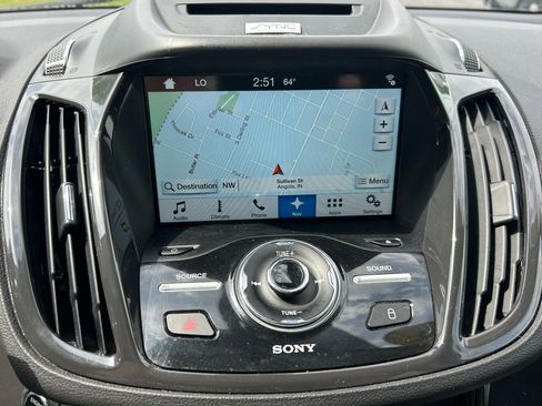 Used 2016 Ford Escape Titanium w/ Equipment Group 301A AWD/4WD image 27