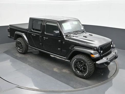 Used 2024 Jeep Gladiator Sport image 31