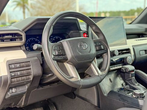 Used 2024 Toyota Tacoma TRD Off-Road AWD/4WD image 22