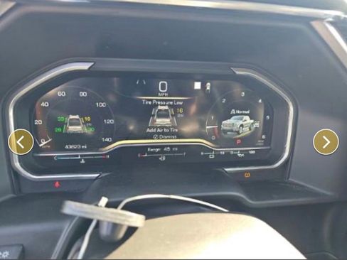 Used 2022 GMC Sierra 1500 Denali w/ Denali Reserve Package image 9