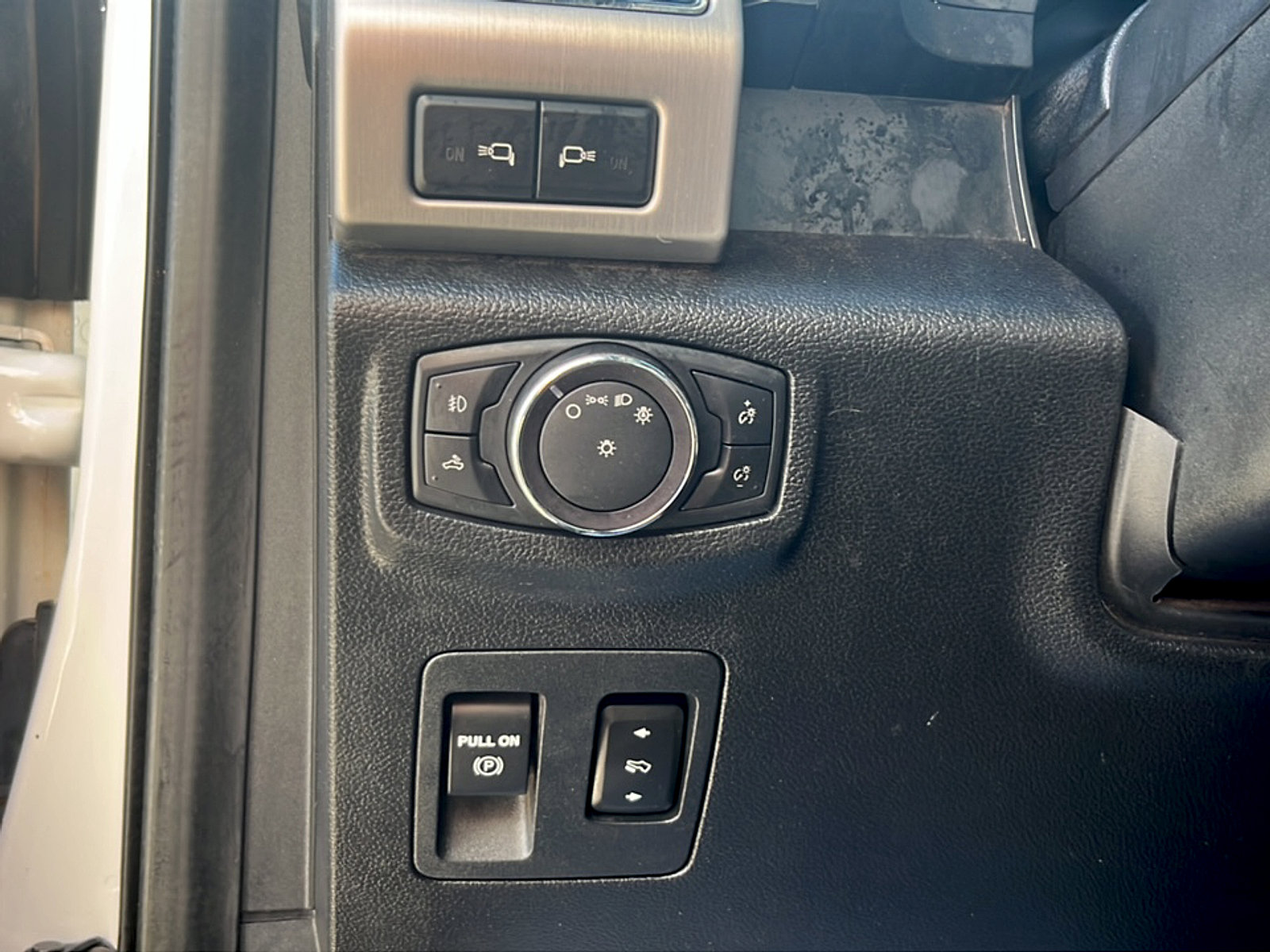 Used 2019 Ford F150 Platinum w/ Technology Package AWD/4WD image 13