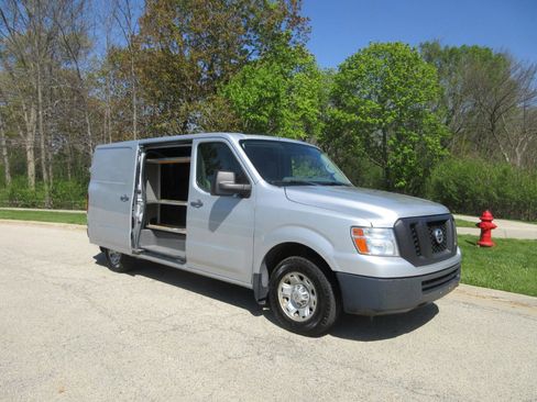 Used 2016 Nissan NV 2500 SV RWD image 14