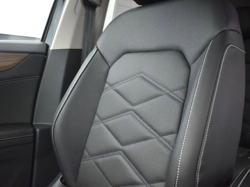 Used 2025 Volkswagen Atlas SE FWD image 11