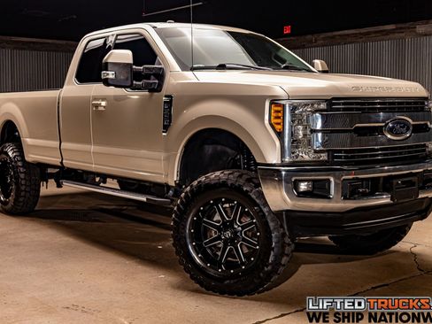Used 2017 Ford F350 Lariat image 1