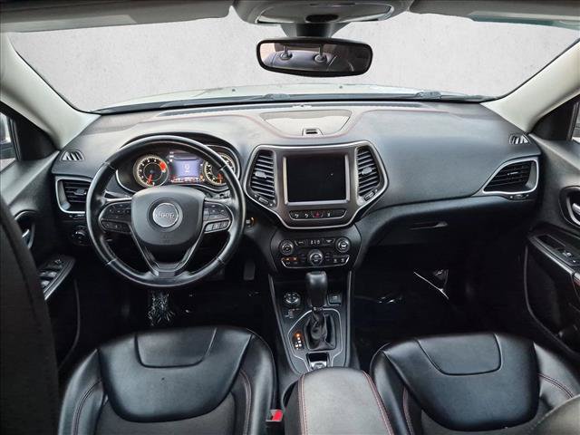 Used 2021 Jeep Cherokee Trailhawk w/ Technology Group AWD/4WD image 16