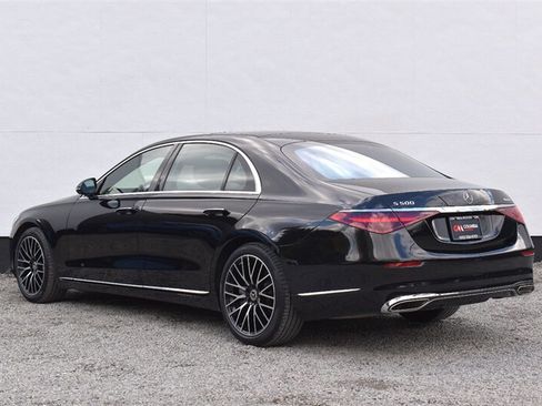 Used 2024 Mercedes-Benz S 500 4MATIC image 3