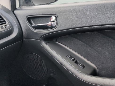 Used 2015 Kia Forte LX w/ Popular Package image 41