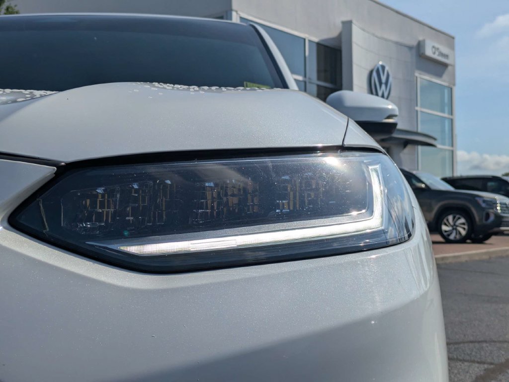 Used 2023 Honda HR-V EX-L image 11
