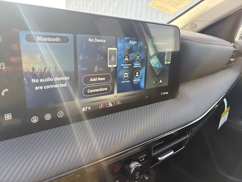 New 2026 Nissan Kicks SR w/ Cold Weather Package image 15