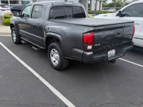 Used 2022 Toyota Tacoma SR image 5