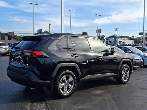 Used 2024 Toyota RAV4 XLE AWD/4WD image 6