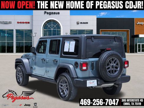 Used 2024 Jeep Wrangler Unlimited Sport AWD/4WD image 5