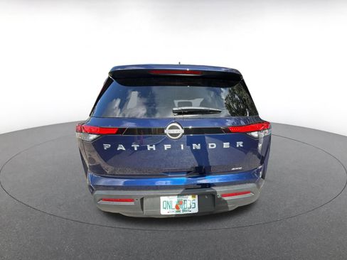 Used 2025 Nissan Pathfinder SV AWD/4WD image 7