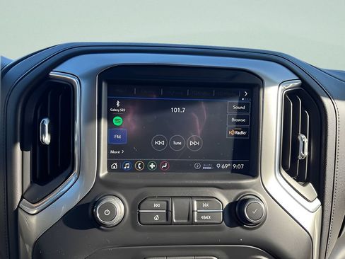 Used 2020 Chevrolet Silverado 1500 RST AWD/4WD image 19
