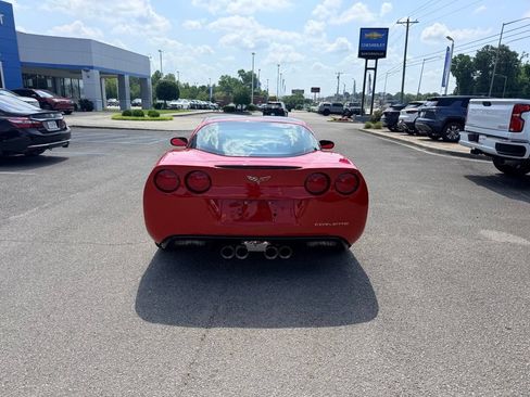 Used 2006 Chevrolet Corvette Coupe w/ Preferred Equipment Group RWD image 9