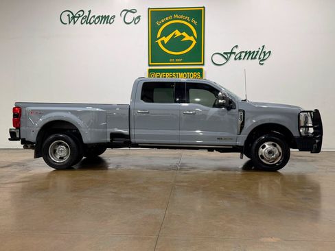 Used 2024 Ford F350 Lariat w/ Chrome Package AWD/4WD image 3