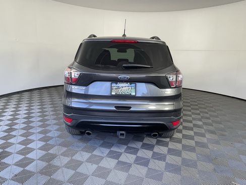 Used 2017 Ford Escape Titanium AWD/4WD image 4