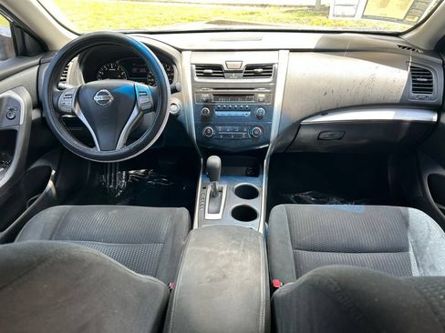 Used 2015 Nissan Altima 2.5 S FWD image 10