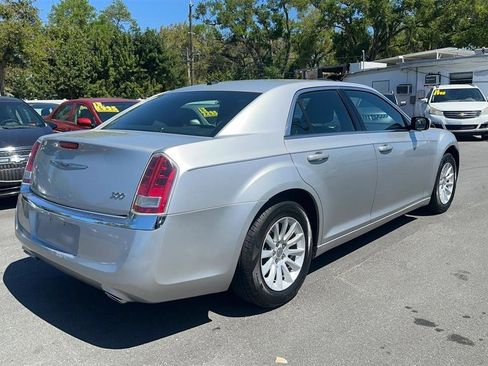 Used 2012 Chrysler 300 RWD image 9