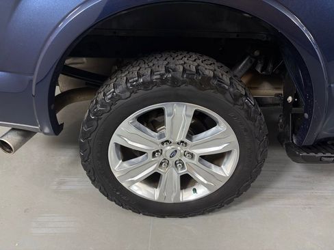 Used 2018 Ford F150 Platinum w/ Equipment Group 701A Luxury image 11