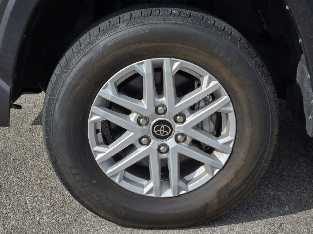 Used 2024 Toyota Tundra SR5 AWD/4WD image 12