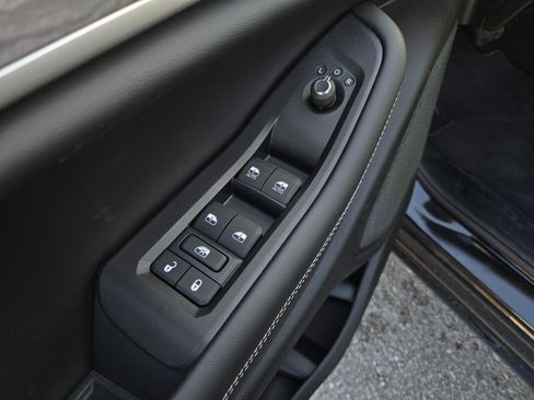 New 2025 Jeep Grand Cherokee Limited image 12