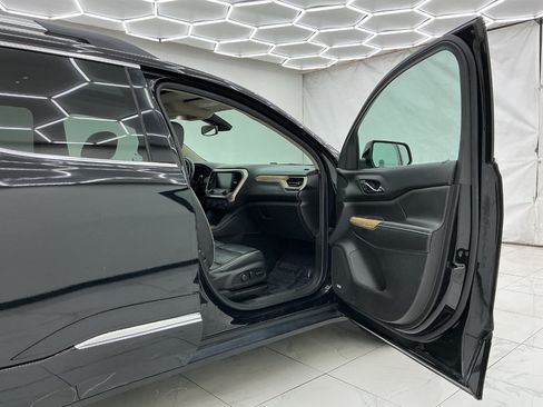 Used 2018 GMC Acadia Denali w/ Technology Package AWD/4WD image 19