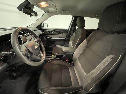 Used 2023 Chevrolet TrailBlazer LT AWD/4WD image 3