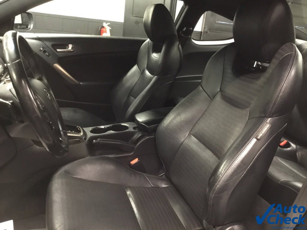 Used 2015 Hyundai Genesis 3.8 RWD image 25