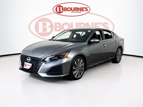 Used 2025 Nissan Altima 2.5 SL AWD/4WD image 8