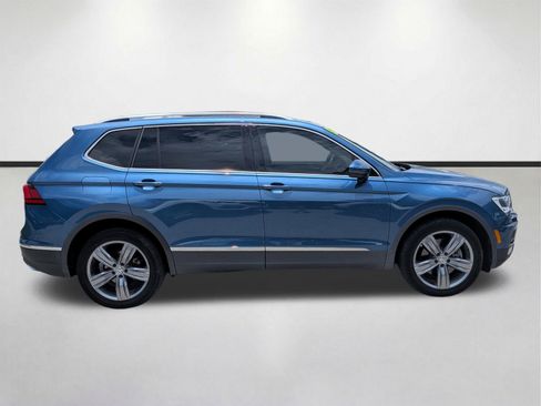 Used 2020 Volkswagen Tiguan SEL AWD/4WD image 3