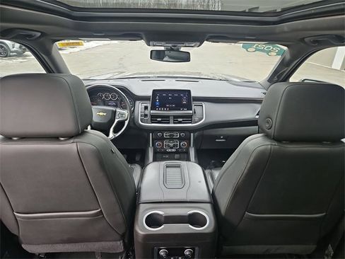 Used 2021 Chevrolet Suburban LT image 21