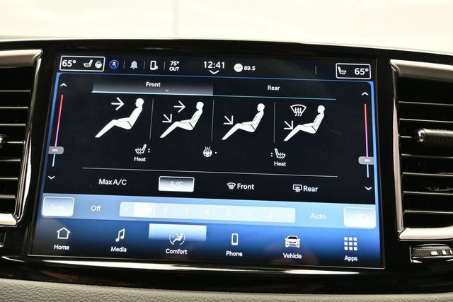 Certified 2024 Chrysler Pacifica Touring-L FWD image 34