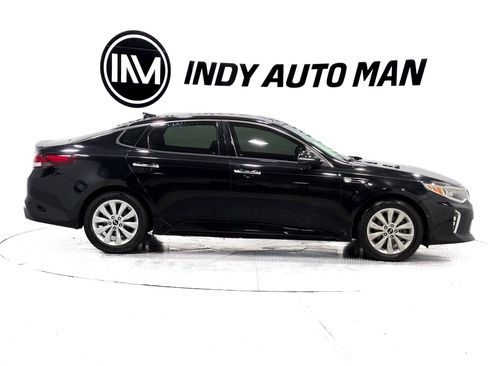 Used 2018 Kia Optima S w/ Panoramic Sunroof Package FWD image 3