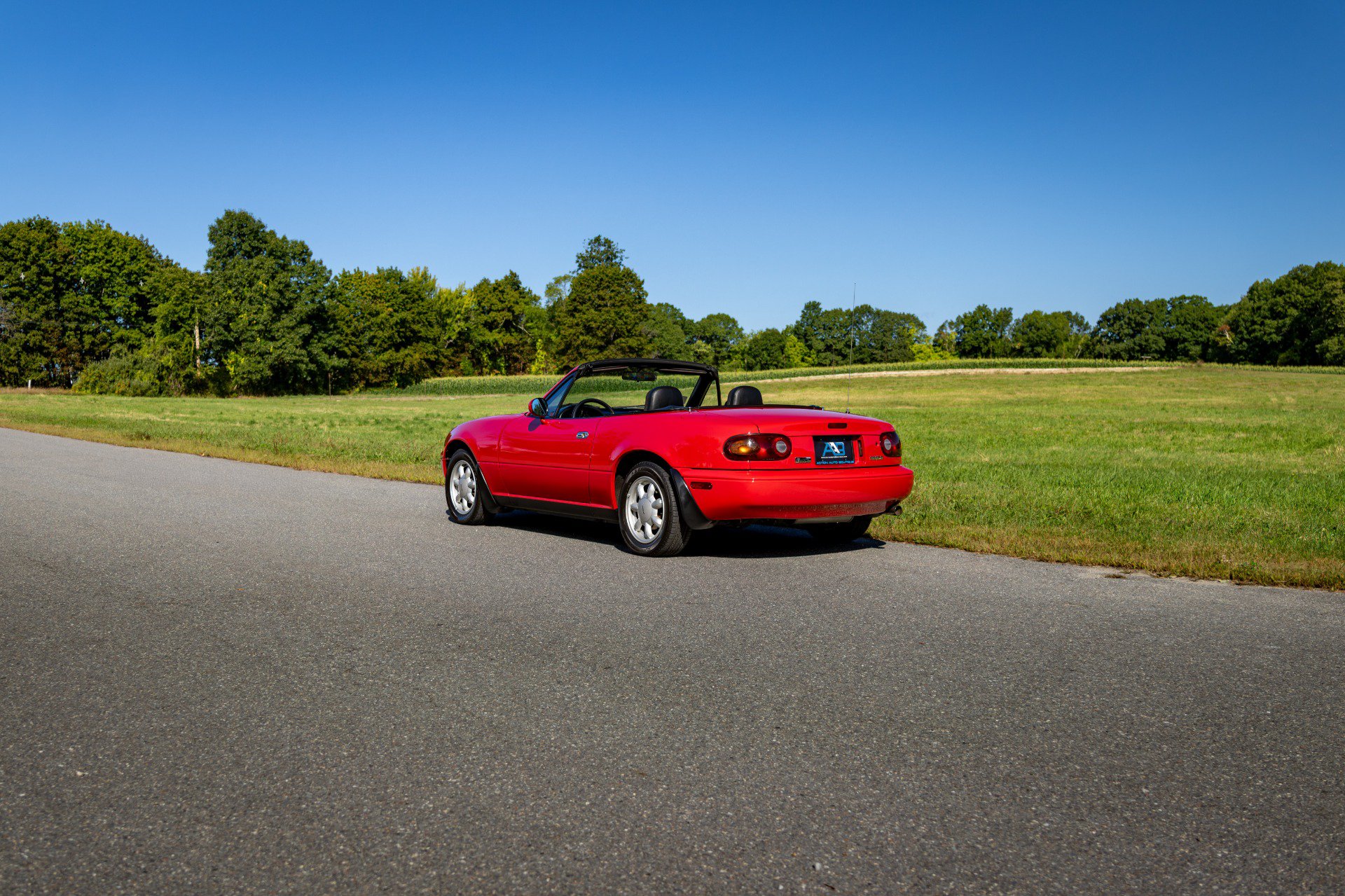 Used 1990 MAZDA MX-5 Miata RWD image 8
