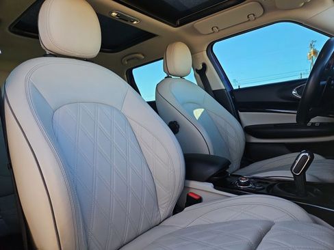 Used 2020 MINI Cooper Clubman S w/ Signature Upholstery Package image 22