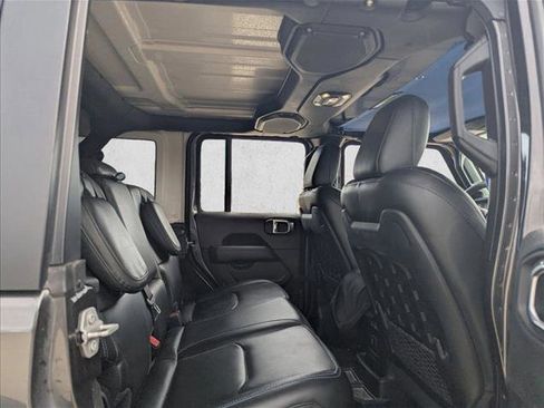 Used 2023 Jeep Wrangler Rubicon image 14